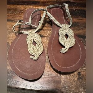 Women’s Kelly & Katie Khaki Neutral Green Snakeskin Sandals Flats Shoes size 7